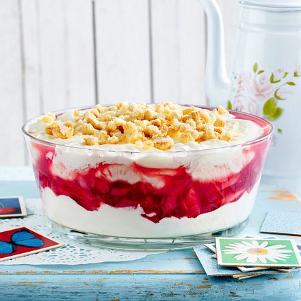 Rhabarber-Schichtspeise Rezept