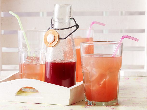 Rhabarbersirup Rezept