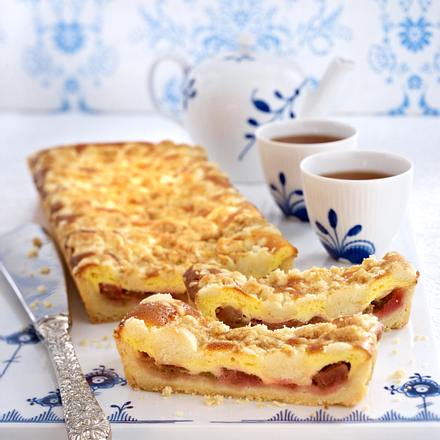 Rhabarber-Streusel-Käsetarte Rezept