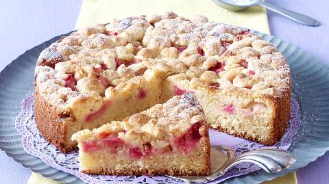 Rhabarber-Streuselkuchen Rezept - Foto: House of Food / Bauer Food Experts KG
