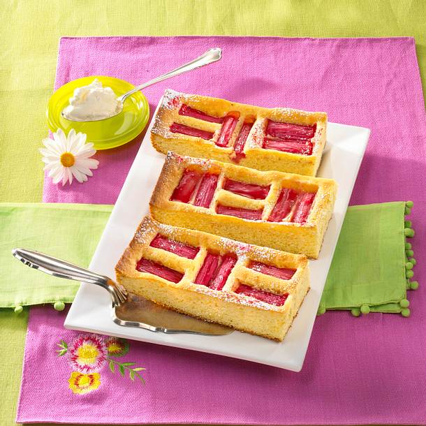 Rhabarber-Vanille-Blechkuchen Rezept Rhabarber-Vanille-Blechkuchen Rezept
