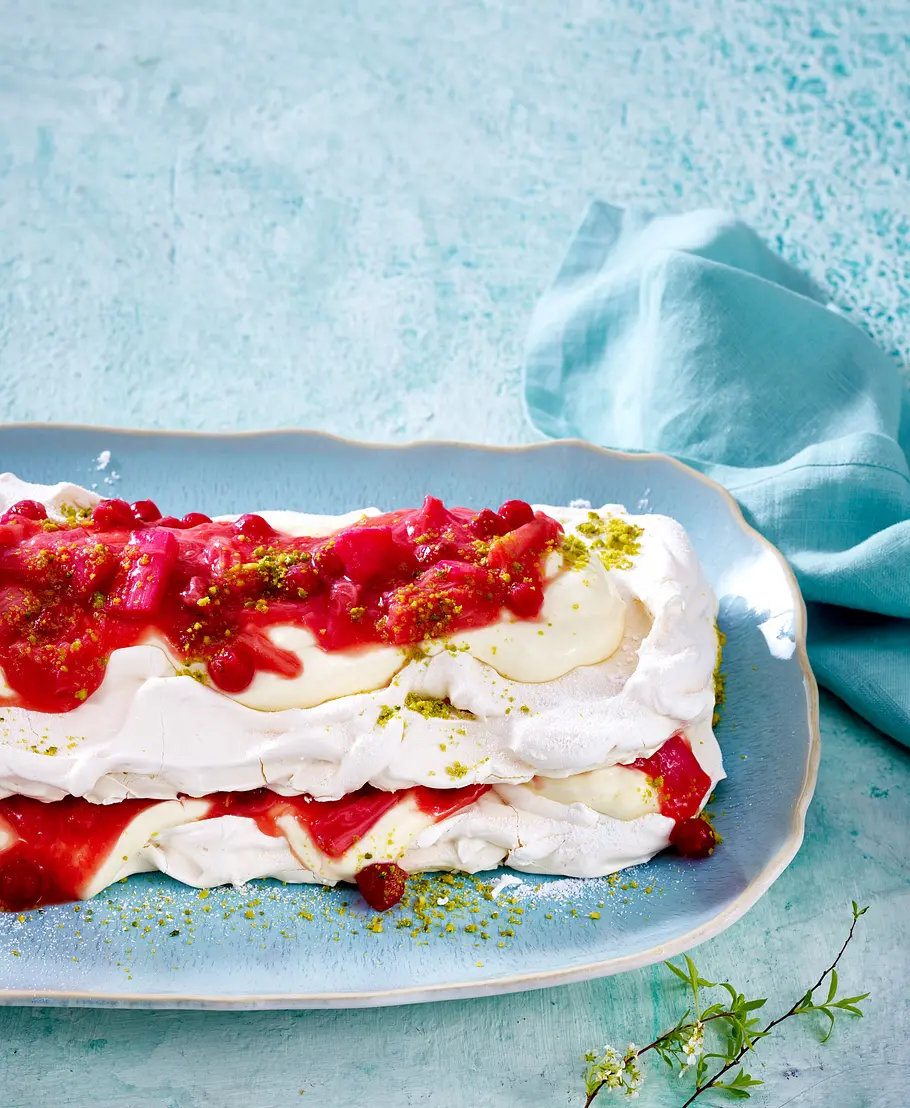 Rhabarber-Zitronen-Pavlova Rezept Rhabarber-Zitronen-Pavlova Rezept