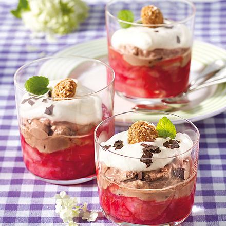Rhabarbergrütze mit Schokocreme Rezept