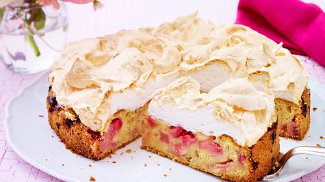 Rhabarberkuchen mit Baiserhaube - Foto: House of Food / Bauer Food Experts KG