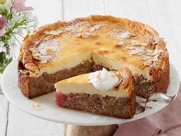Rhabarberkuchen mit Schmand