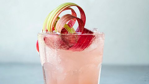 Rhabarberlimonade Rezept - Foto: Simone Neufing