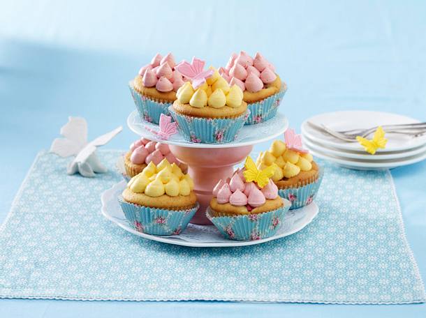 Rhabarbermuffins mit zweierlei Topping Rezept