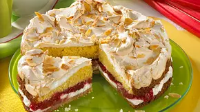 Rhabarbertorte mit Mandel-Baiser Rezept - Foto: LECKER @ Bauer Media Group Rhabarbertorte mit Mandel-Baiser Rezept - Foto: LECKER @ Bauer Media Group