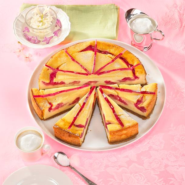 Rharbarber-Käsekuchen Rezept Rharbarber-Käsekuchen Rezept