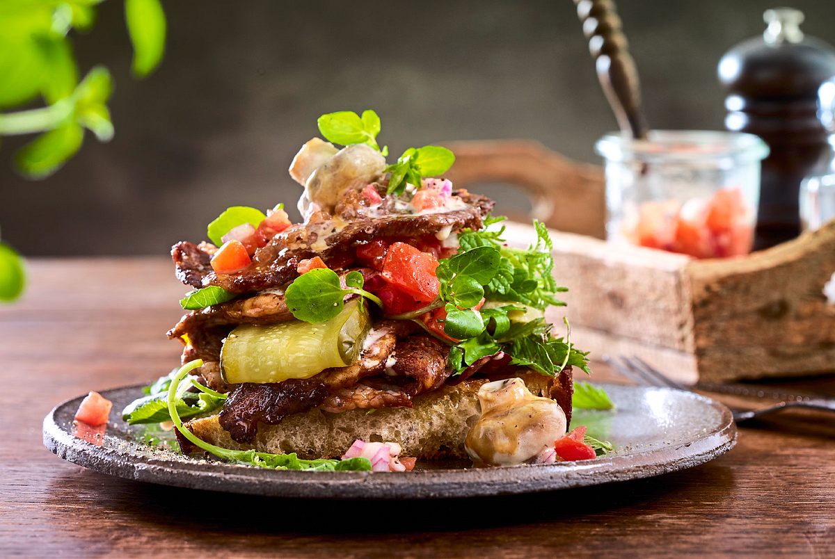 Rib-Eye-Sandwich mit Rahm-Champignons Rezept