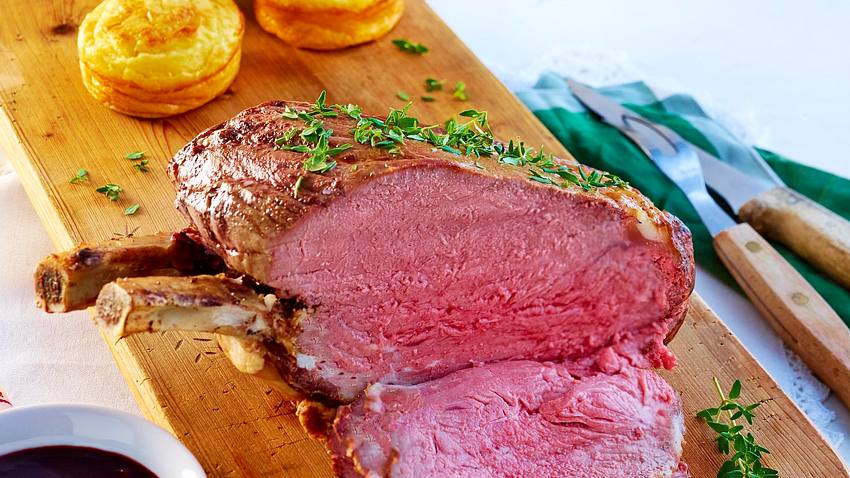 Ribeye-Braten mit Yorkshire-Pudding Rezept - Foto: House of Food / Bauer Food Experts KG