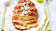 Hefegebäck zu Ostern: Ricotta-Eierlikör-Hefezopf - Foto: House of Food / Bauer Food Experts KG