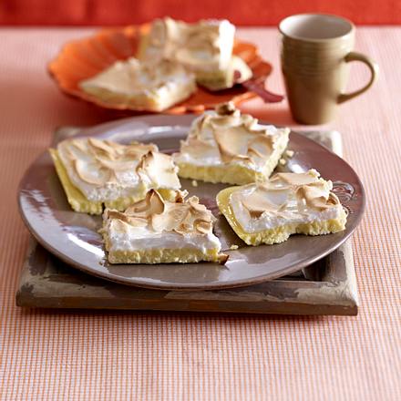 Ricotta-Limettenschnitten mit Baiser Rezept Ricotta-Limettenschnitten mit Baiser Rezept