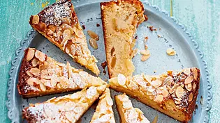 Ricotta-Mandel-Kuchen mit Apfel Rezept - Foto: LECKER @ Bauer Media Group Ricotta-Mandel-Kuchen mit Apfel Rezept - Foto: LECKER @ Bauer Media Group