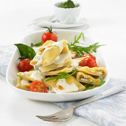 Ricotta-Ravioli in Rucolasahne Rezept
