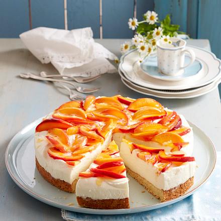 Ricotta-Torte mit Nektarinen Rezept Ricotta-Torte mit Nektarinen Rezept