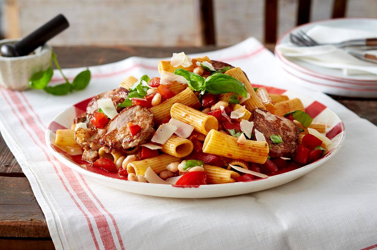 Rigatoni in frischer Express-Tomatensoße Rezept