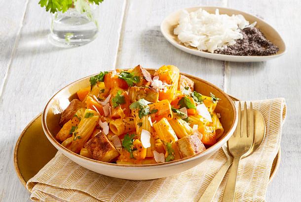 Rigatoni in Kürbis-Currysoße Rezept
