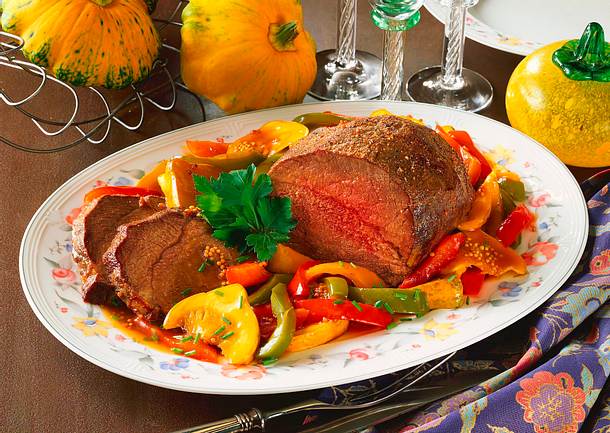 Rinderbraten mit karamellisiertem Gemüse Rezept Rinderbraten mit karamellisiertem Gemüse Rezept
