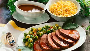Rinderbraten und Rosenkohl Rezept - Foto: LECKER @ Bauer Media Group