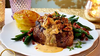 Rinderfilet mit Café-de-Paris-Soße und Kartoffeln Rezept - Foto: LECKER @ Bauer Media Group