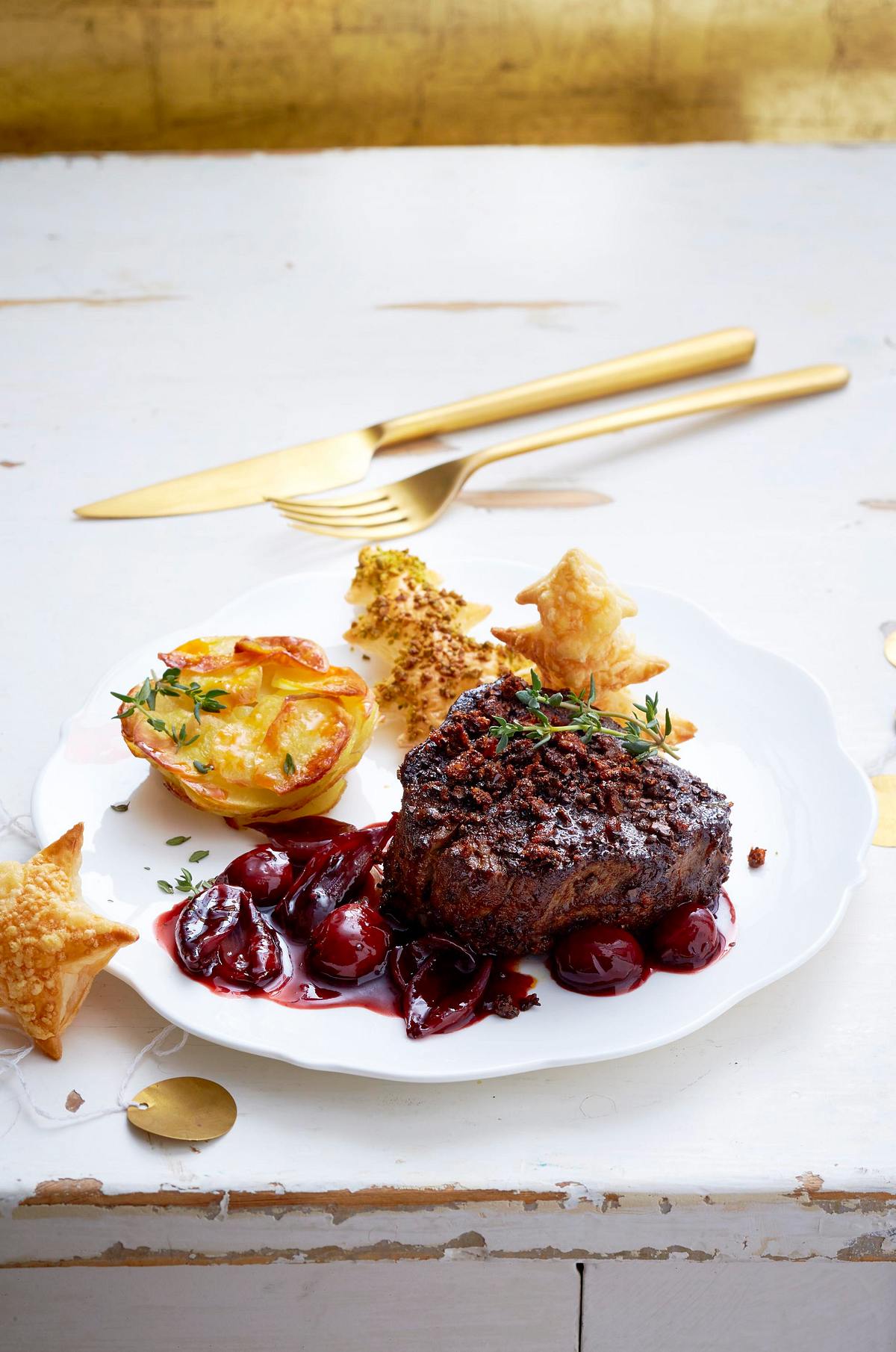 Rinderfilet mit Kaffeekruste auf Kirschsoße Rezept