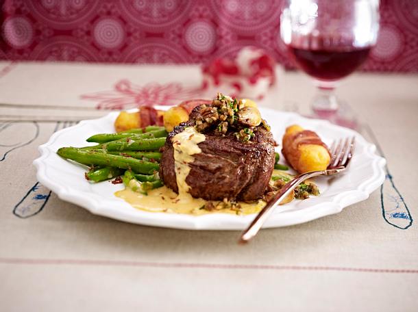 Rinderfiletsteak mit Cafe de Paris-Sauce Rezept Rinderfiletsteak mit Cafe de Paris-Sauce Rezept