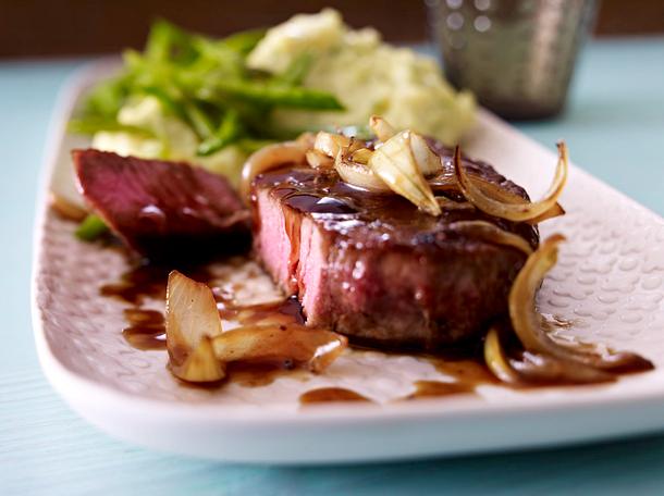 Rinderfiletsteak zu Wasabi-Kartoffelpüree Rezept