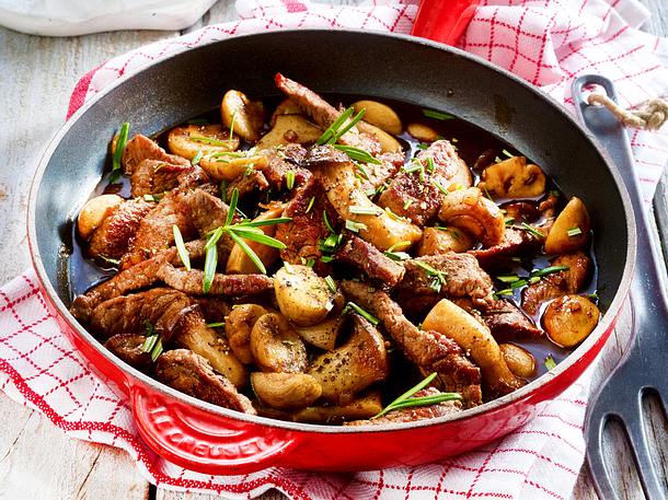 Rindergeschnetzeltes mit Balsamico-Pilzen Rezept Rindergeschnetzeltes mit Balsamico-Pilzen Rezept