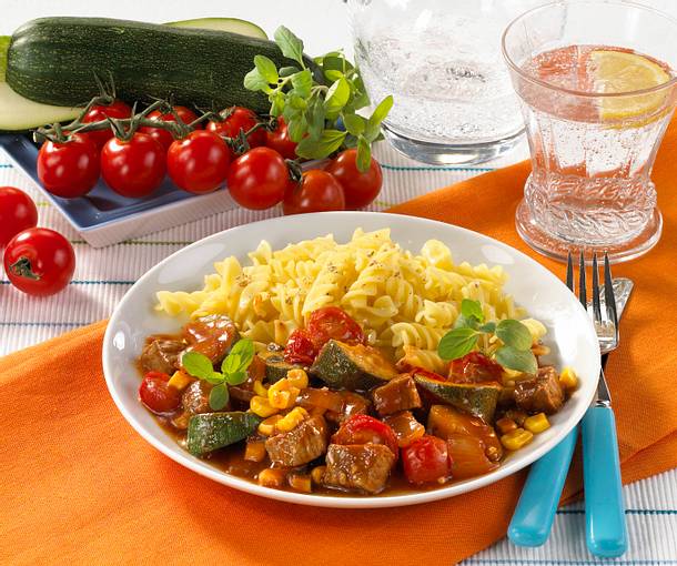 Rinderragout mit Nudeln Rezept Rinderragout mit Nudeln Rezept