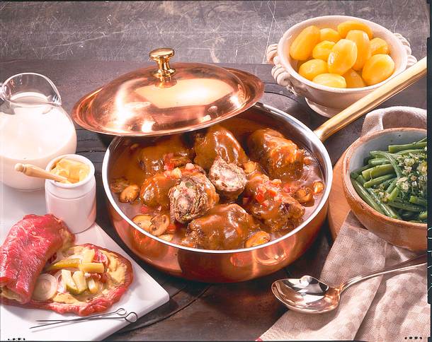 Rinderrouladen mit Bohnen Rezept Rinderrouladen mit Bohnen Rezept