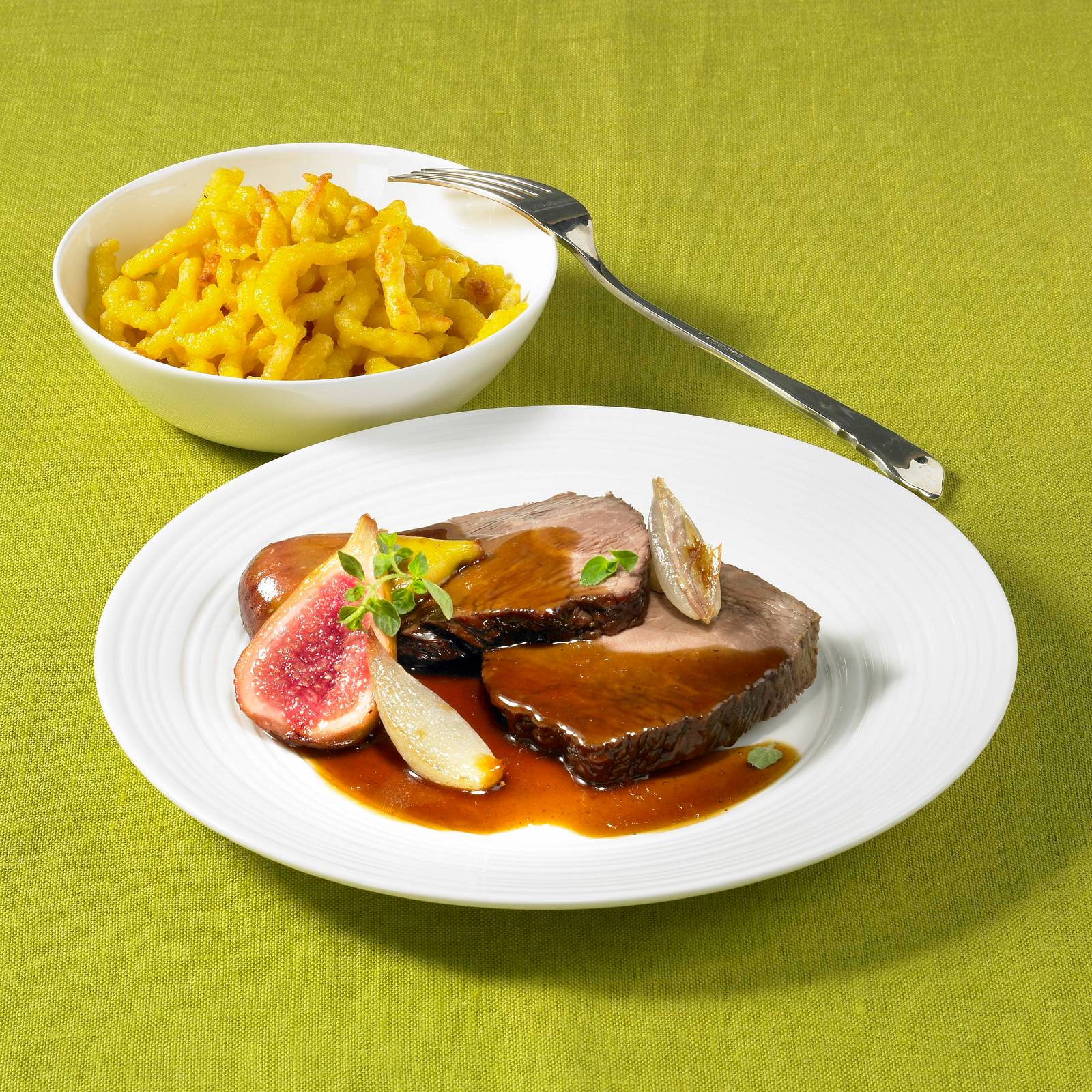 Rinderschmorbraten mit Spätzle Rezept | LECKER
