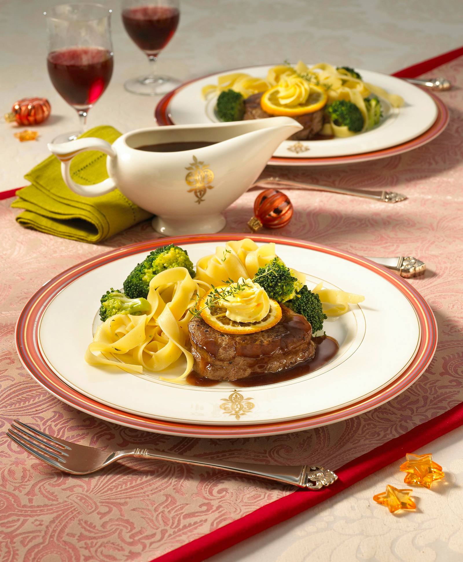 Rindersteak mit Orangenbutter Rezept | LECKER