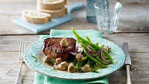 Rindersteak zu Champingons in Balsamico-Soße Rezept - Foto: House of Food / Bauer Food Experts KG