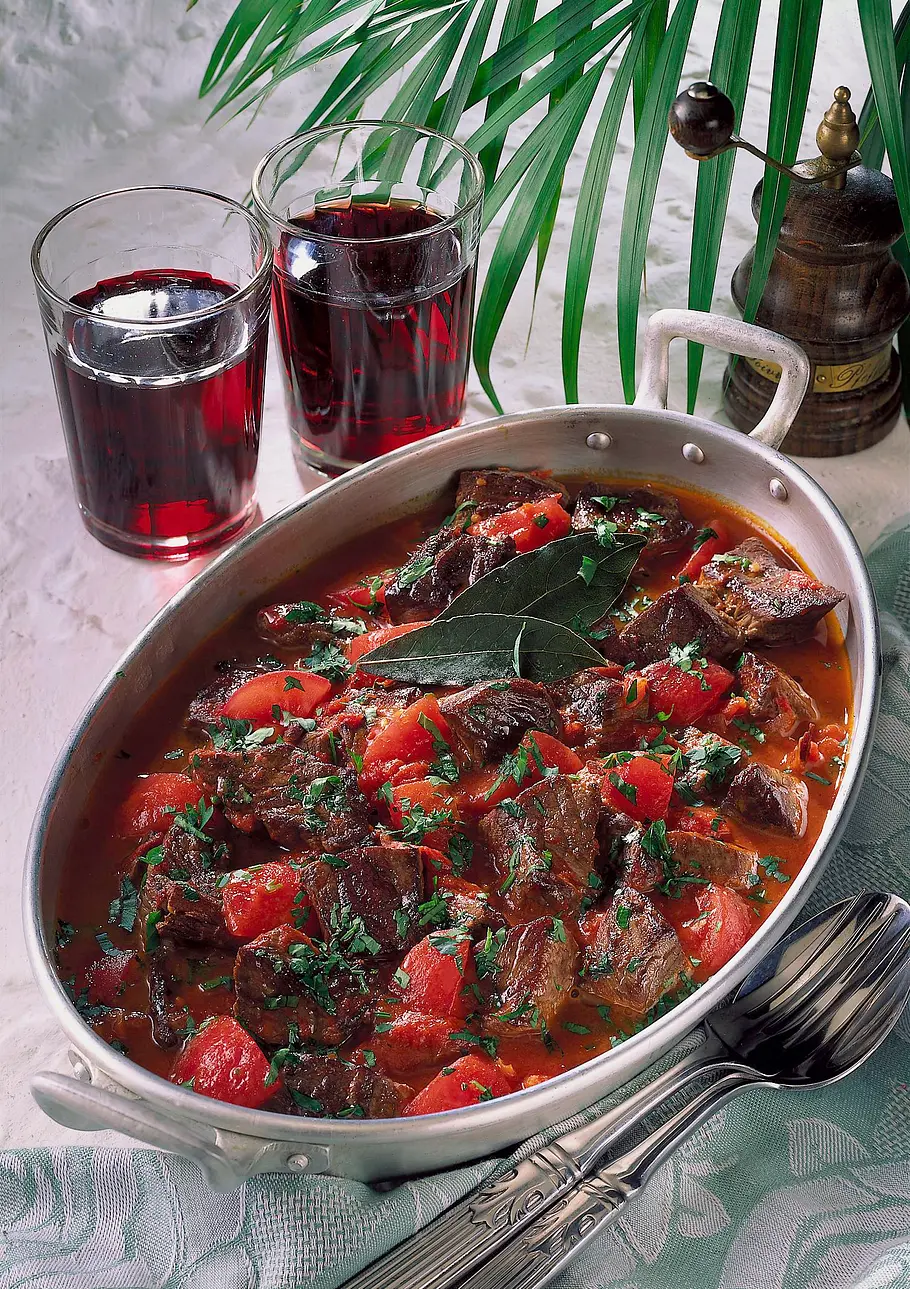 Rindfleisch in Tomaten-Soße Rezept Rindfleisch in Tomaten-Soße Rezept