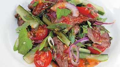 Rindfleischsalat im Thai-Stil Rezept - Foto: LECKER @ Bauer Media Group