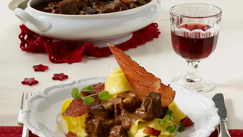 Rindsragout mit Schokoladensoße Rezept - Foto: Pretscher, Tillmann