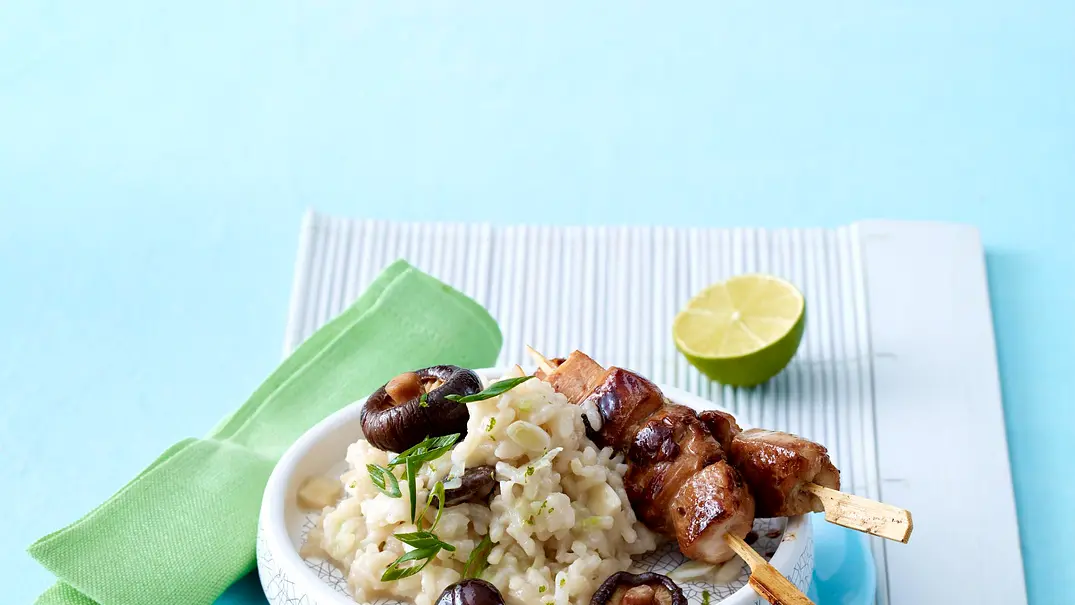 Risotto japanisch mit Teriyaki-Spießen Rezept - Foto: LECKER @ Bauer Media Group Risotto japanisch mit Teriyaki-Spießen Rezept - Foto: LECKER @ Bauer Media Group