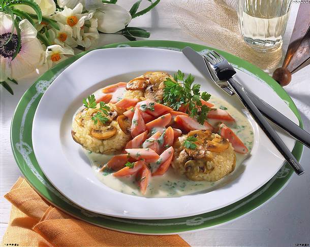 Risottoreis-Bratlinge mit Möhrenragout Rezept Risottoreis-Bratlinge mit Möhrenragout Rezept
