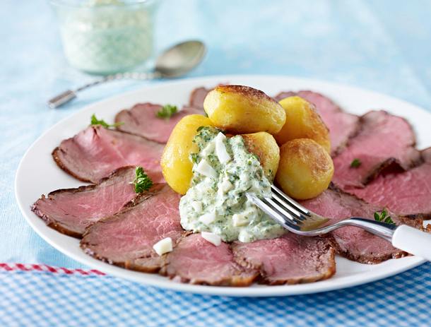 Roastbeef-Carpacccio mit Grüner Soße und neuen Kartoffeln Rezept Roastbeef-Carpacccio mit Grüner Soße und neuen Kartoffeln Rezept