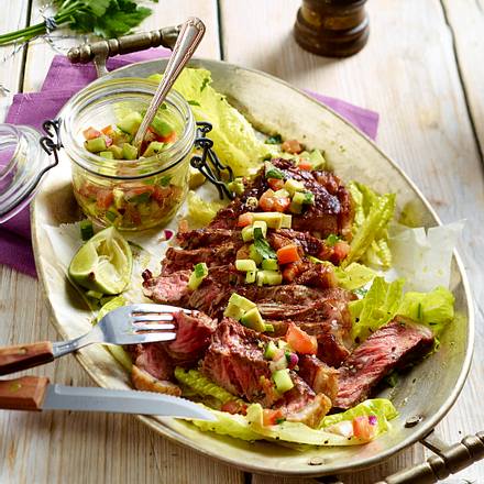 Roastbeef mit Avocadosalsa und Römersalat Rezept