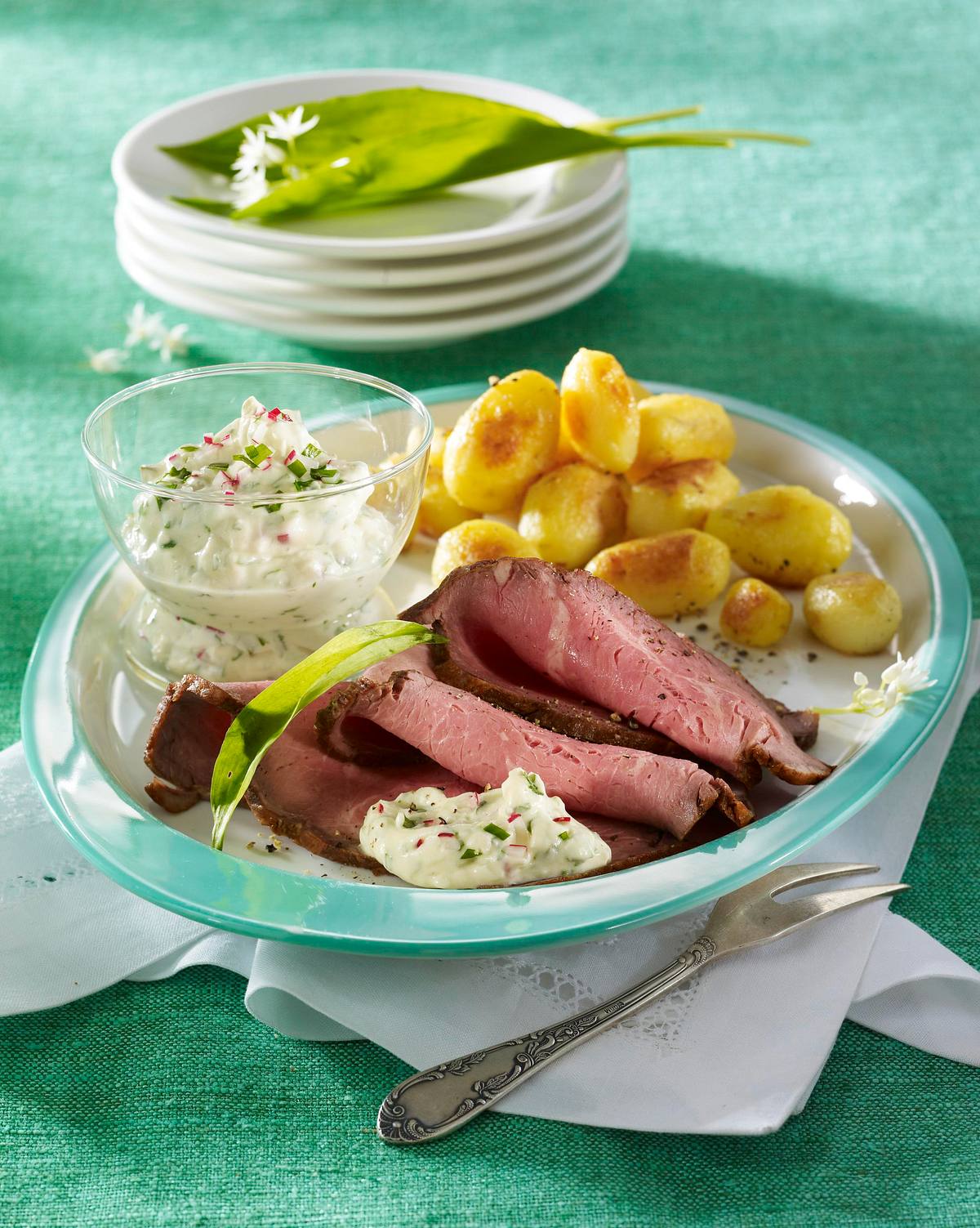 Roastbeef mit Bärlauchremoulade Rezept | LECKER