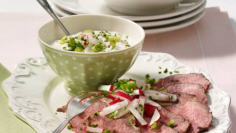 Roastbeef mit Bratkartoffeln und Remoulade Rezept - Foto: Först, Thomas