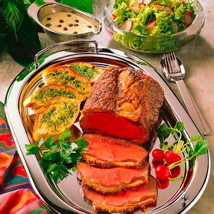 Roastbeef mit Kräuterbaguette Rezept Roastbeef mit Kräuterbaguette Rezept
