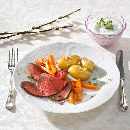 Roastbeef mit Möhren, Morcheln und Kresse-Dip Rezept