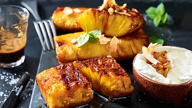 Roasted Pineapple „Segen der Karibik“ Rezept - Foto: LECKER @ Bauer Media Group