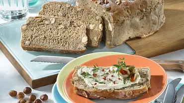 Roggenmischbrot mit Hermann-Teig Rezept - Foto: LECKER @ Bauer Media Group Roggenmischbrot mit Hermann-Teig Rezept - Foto: LECKER @ Bauer Media Group