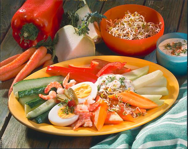 Rohkostplatte mit Krabben Rezept Rohkostplatte mit Krabben Rezept