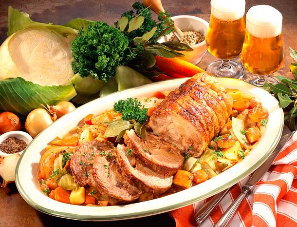 Rollbraten auf Gemüse Rezept