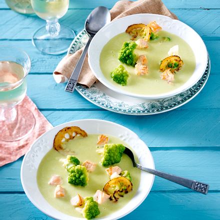 Romanescosuppe mit Lachs Rezept